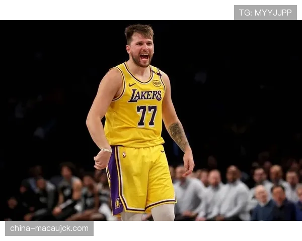 湖人克勒贝尔背部疼痛出战成疑 空间型内线状态存不确定性